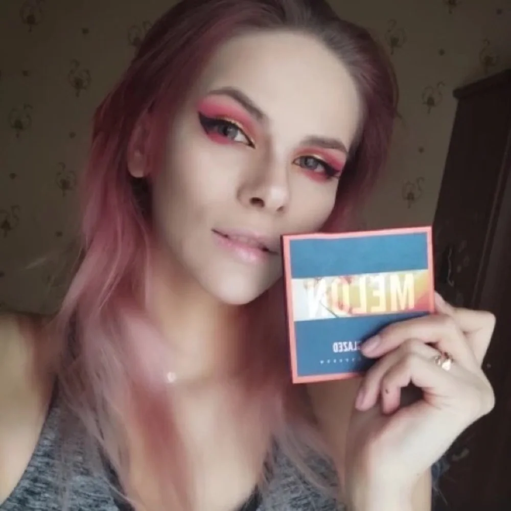 Eyeshadow palette shimmer glitter shiny holographic beauty eyes makeup neon